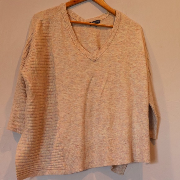 Sweater - Picture 1 of 5